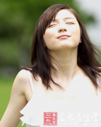 點(diǎn)擊將在新窗口查看全圖 中醫(yī)養(yǎng)生 巧用艾灸治痛經(jīng)