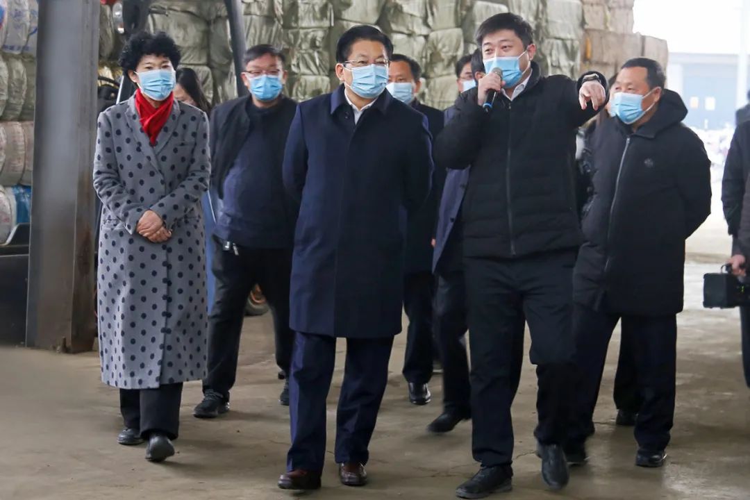 【集團(tuán)動(dòng)態(tài)】提質(zhì)增效強(qiáng)龍頭、助力發(fā)展高質(zhì)量-市委書記朱是西到南陽仙草健康集團(tuán)調(diào)研